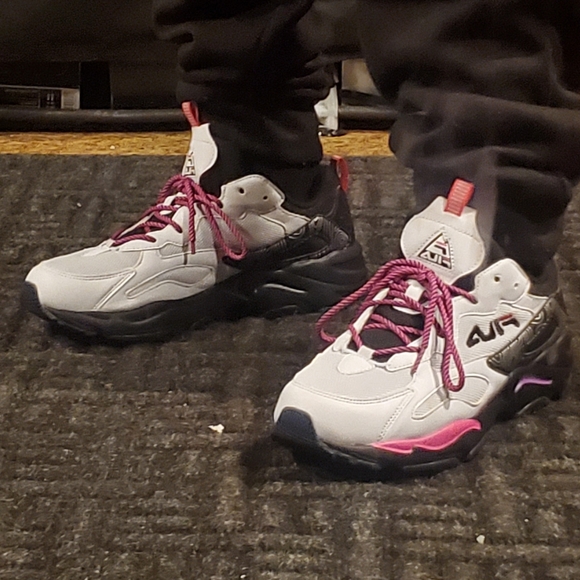 Fila - 'Ray Chaser 2' Sneakers - Picture 2 of 7